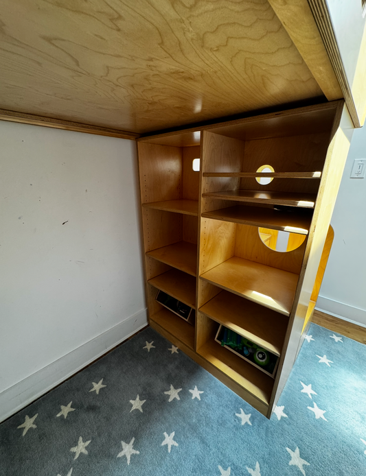 Dumbo loft bed w/stairs