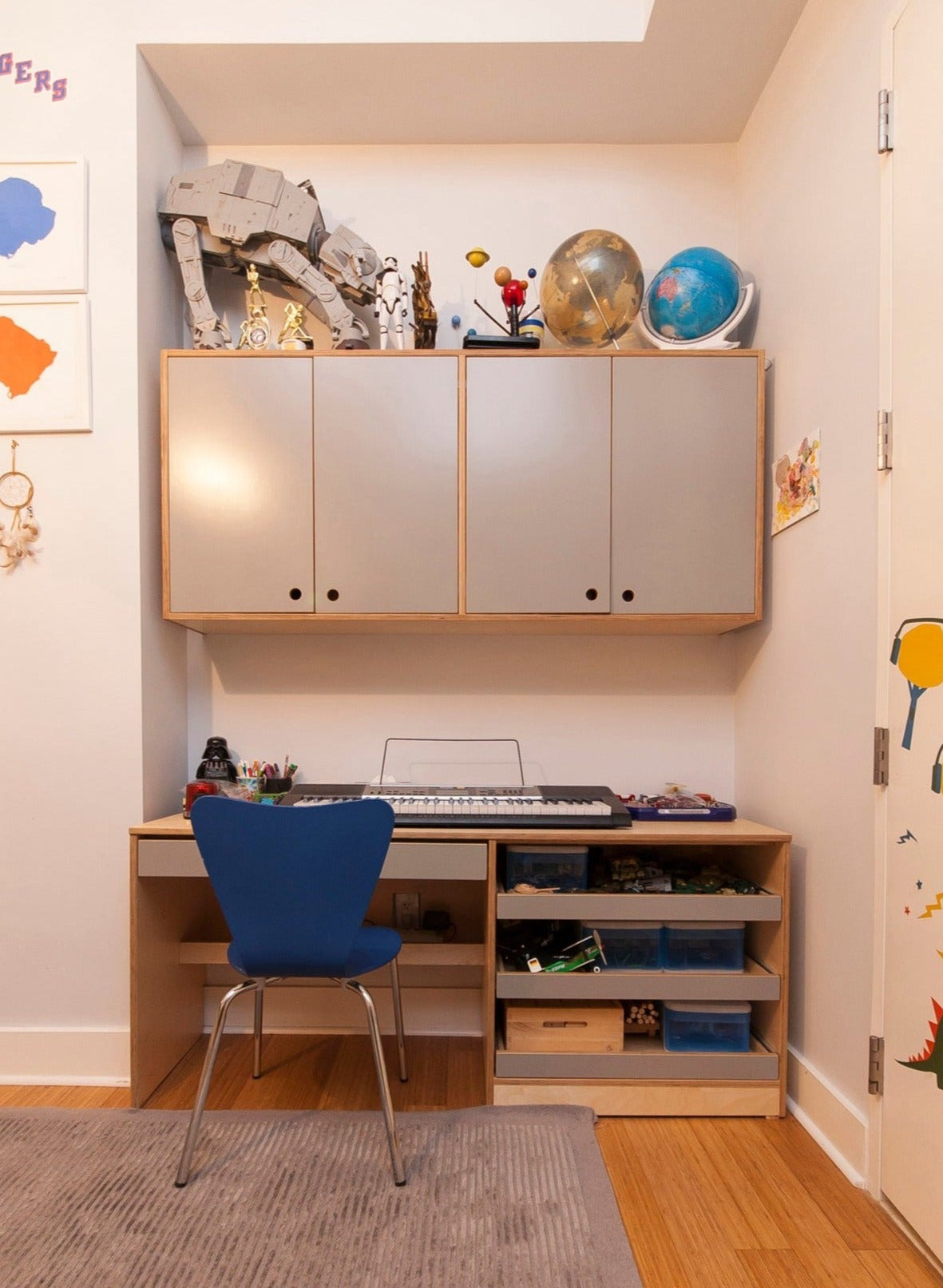 BIRCH AND GRAY DESK-Casa Kids