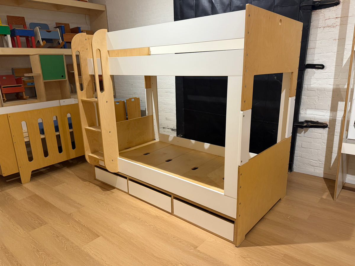 Twin Cabina Bunk Bed with Ladder