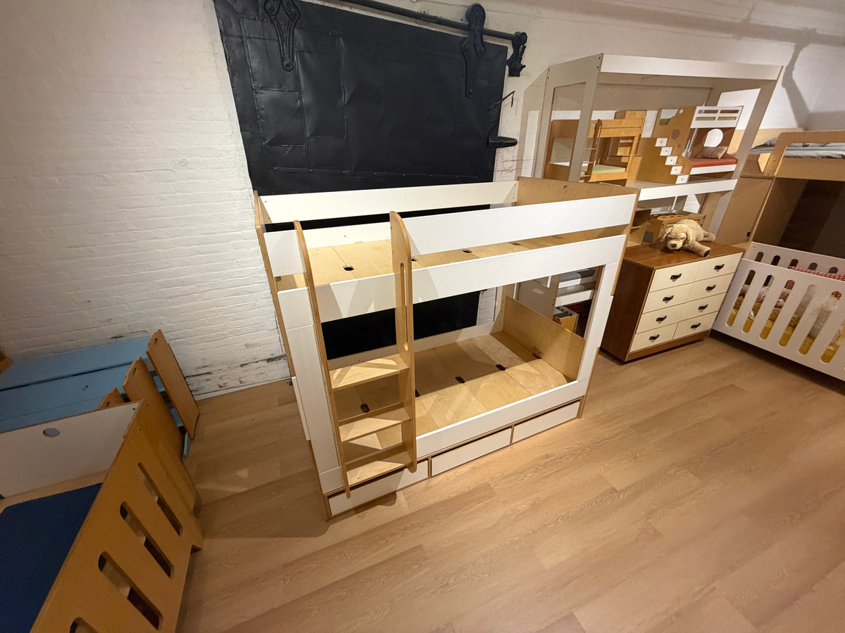 Twin Cabina Bunk Bed with Ladder