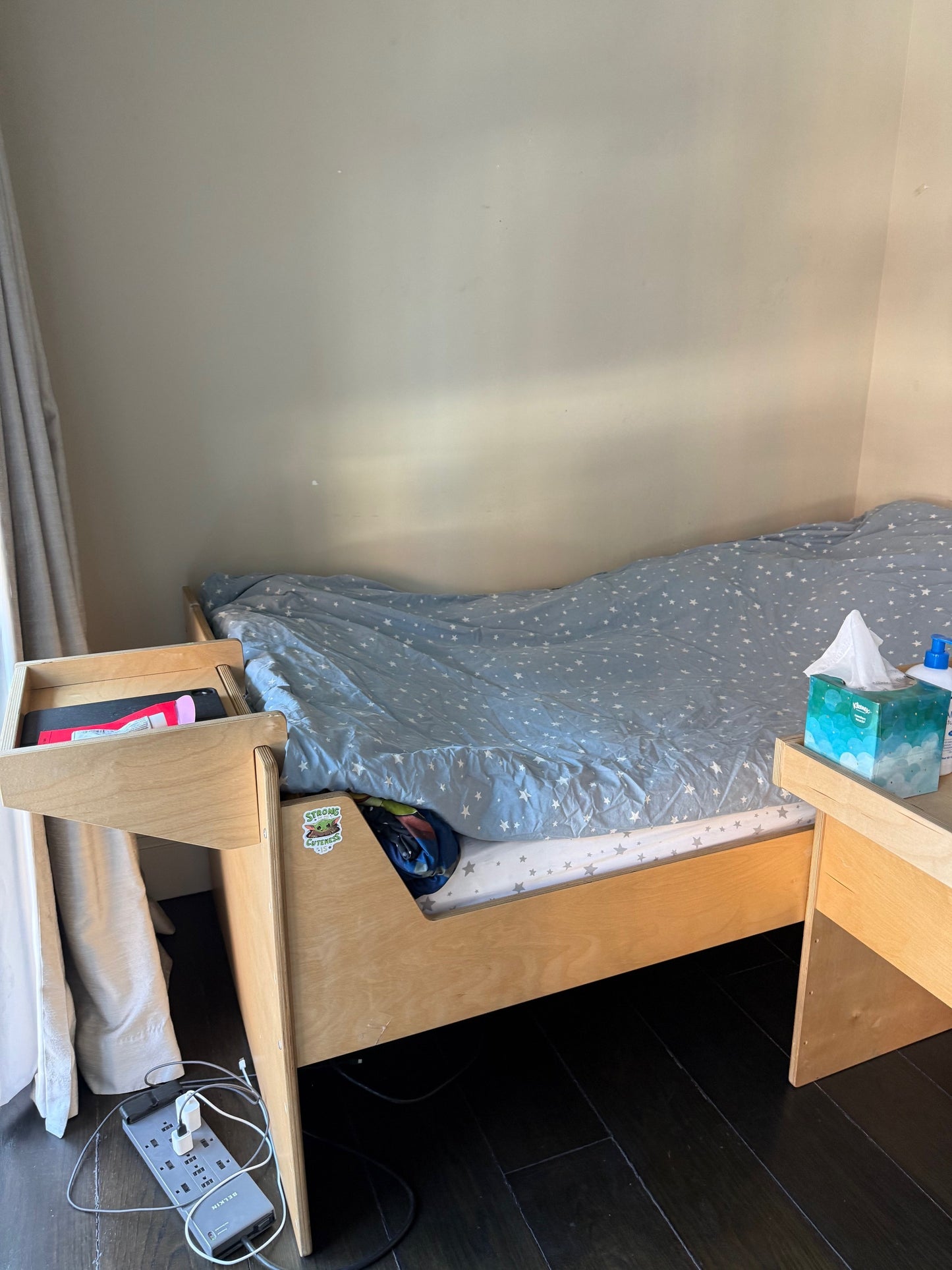 Lolo Bunk Bed with cutout ladder