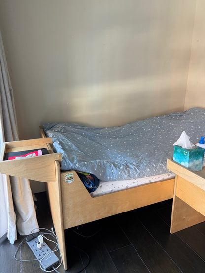 Lolo Bunk Bed with cutout ladder
